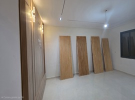 Appartement a vendre dans R+2 ,de 113 m2 escalier privatif a el jadida. 